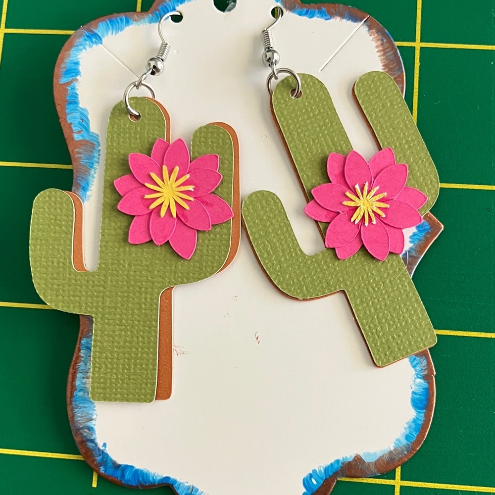 Saguaro Cactus Flower Earrings - Paper NWOT